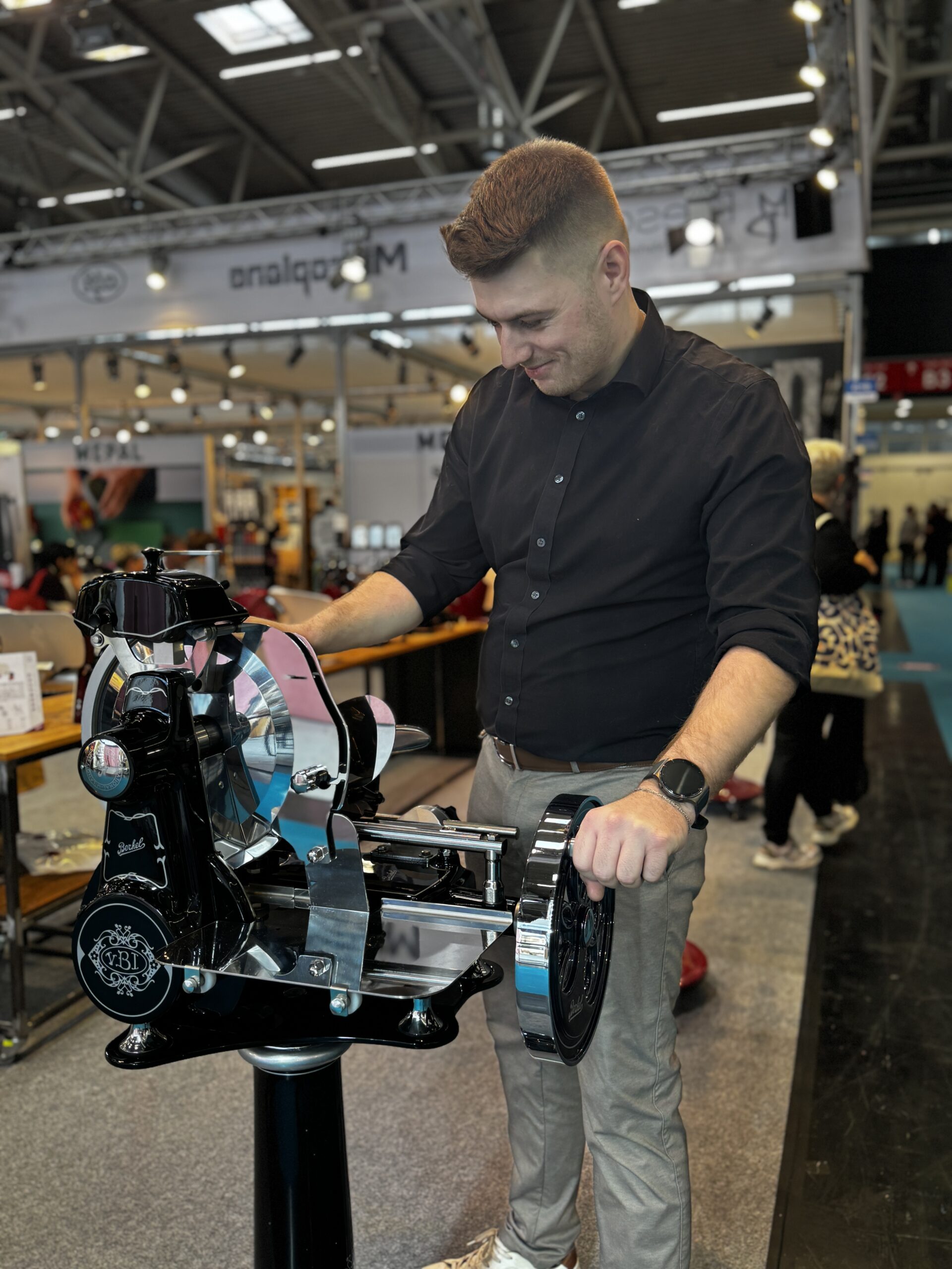 Florian Hoynatzky auf der Küchenmesse – immer auf dem neuesten Stand für seine Kunden